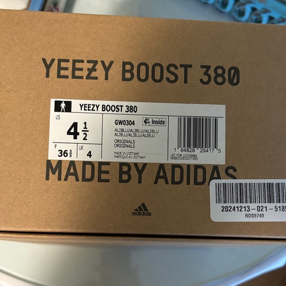 Yeezy Boost 380 (Adidas) - Picture 8 of 8